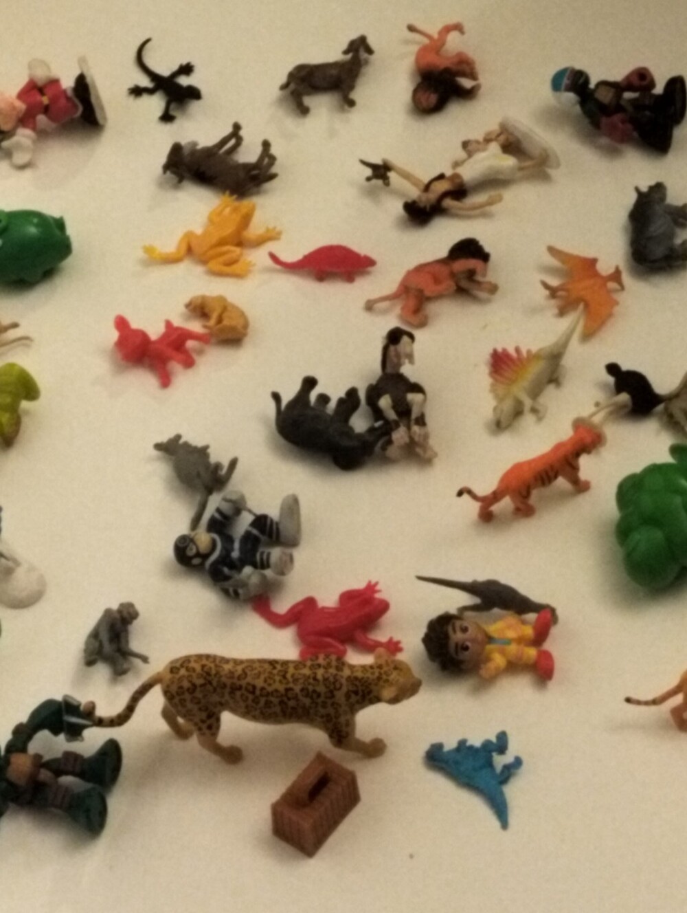 Assorted Lot Plastic Toy Safari Zoo Jungle Animal Toys Aladdin TNA Mutant Random